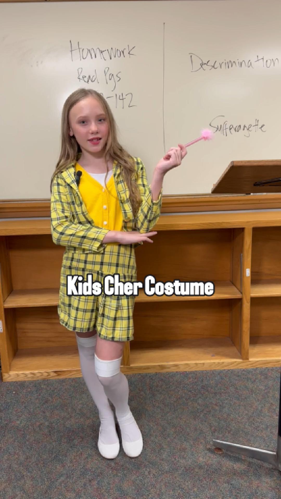 Let your little fashionista channel her inner 90s icon with the Clueless Cher Costume for Girls! This trendy outfit captures the preppy style of Beverly Hills' most popular teen, making it perfect for Halloween or dress-up fun.